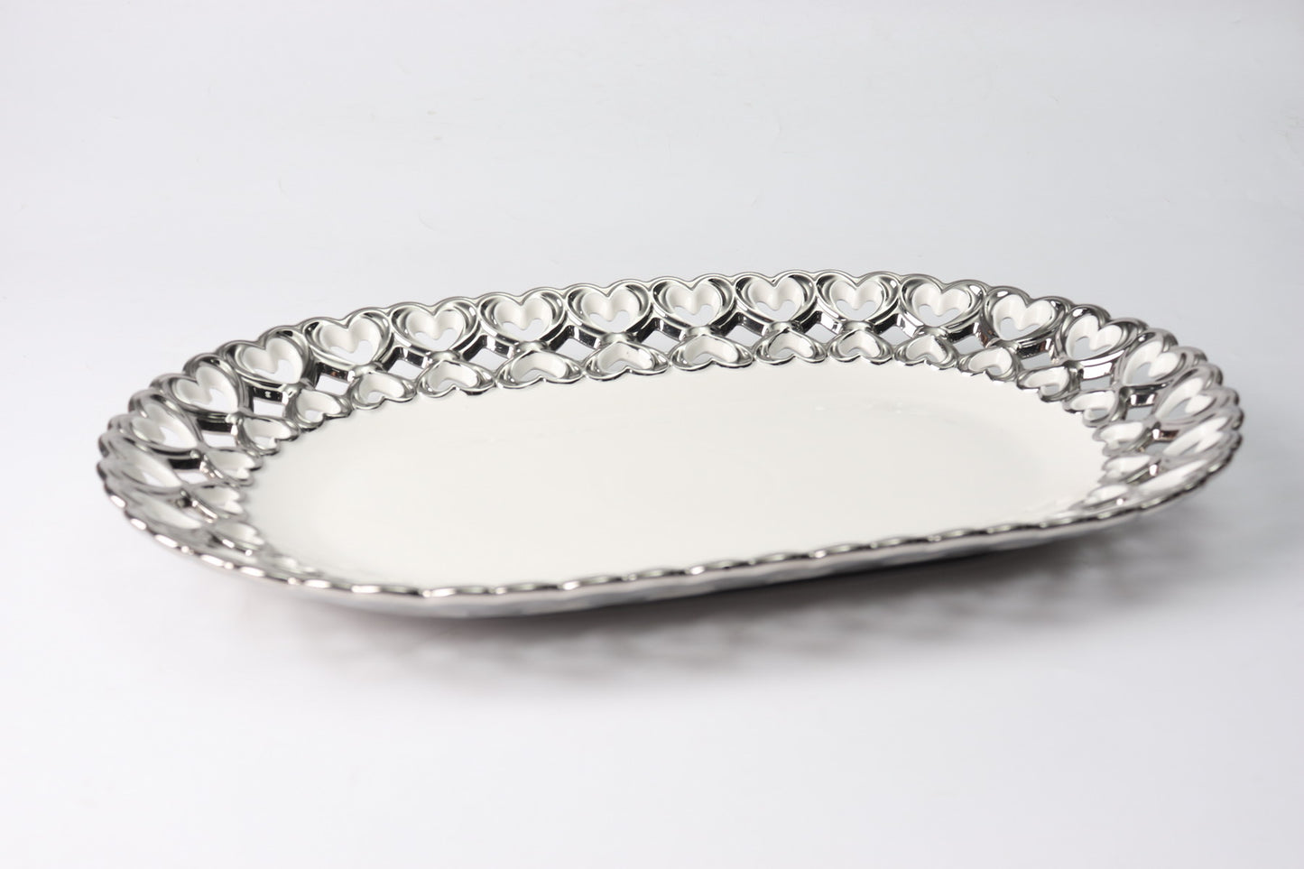 Oval Ceramic Tray with Heart Cut-Out Rim – Gold / Silver Finish