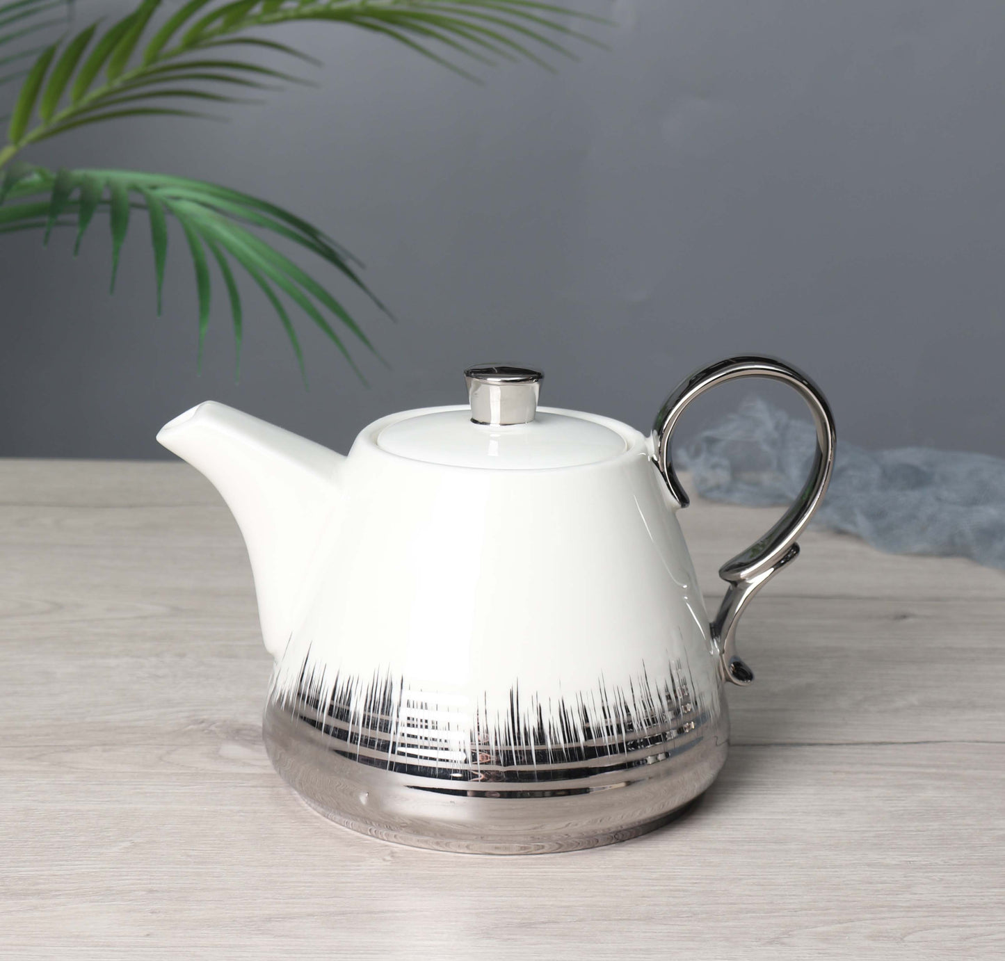 Luxe Elegance Ceramic Teapot– Silver & Gold Variants